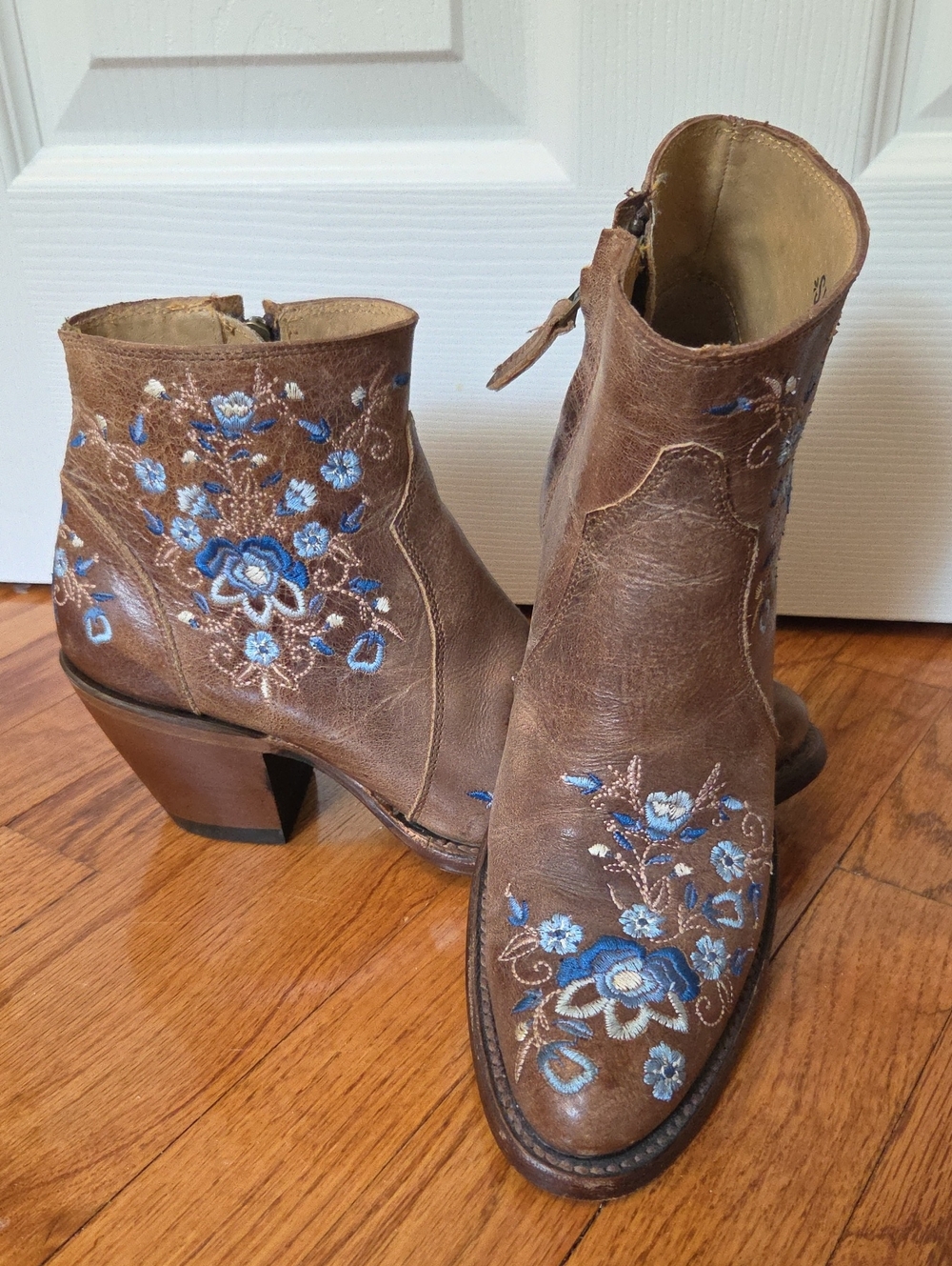 Shyanne Leather Boots Sz 6.5